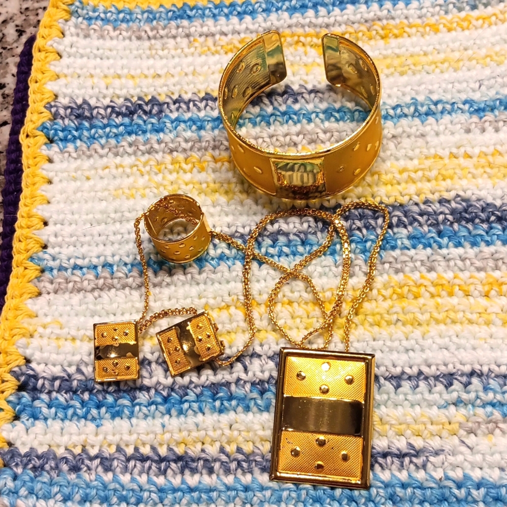 Guarantee jewelry 5 PC set